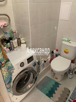 Продам двухкомнатную (2-комн.) квартиру, Строителей пр-кт, 2, Кудрово г