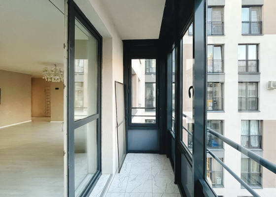 Продам трехкомнатную (3-комн.) квартиру, Кременчугская ул, 13к2, Санкт-Петербург г