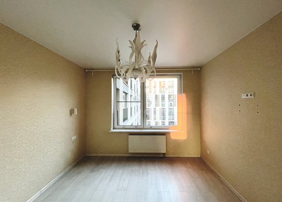 Продам трехкомнатную (3-комн.) квартиру, Кременчугская ул, 13к2, Санкт-Петербург г