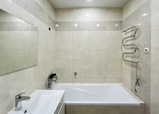 Продам трехкомнатную (3-комн.) квартиру, Кременчугская ул, 13к2, Санкт-Петербург г