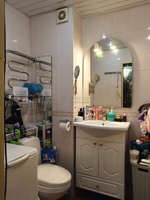 Продам двухкомнатную (2-комн.) квартиру, Озёрная ул, 25, Москва г