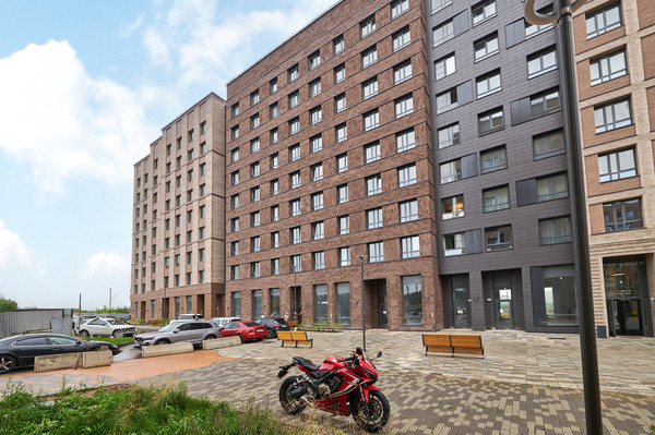 Продам трехкомнатную (3-комн.) квартиру, Луговая ул, 3, Заречье рп