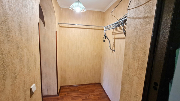 Продам однокомнатную (1-комн.) квартиру, Валдайский проезд, 12, Москва г