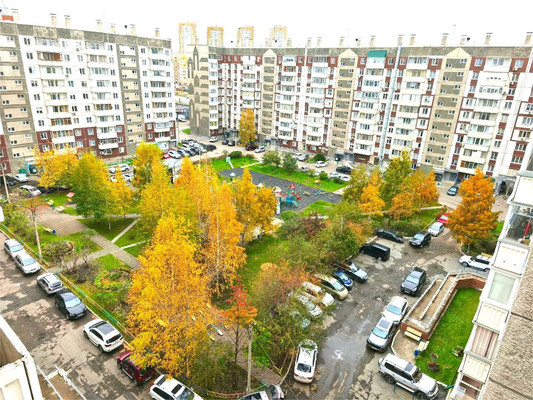 Продам трехкомнатную (3-комн.) квартиру, Батурина ул, 15, Красноярск г