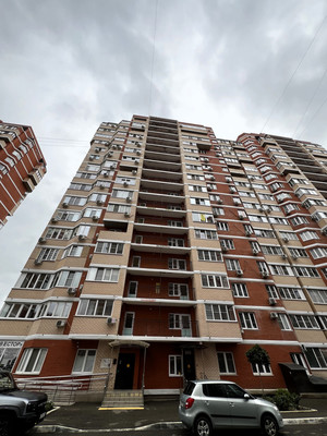 Продам двухкомнатную (2-комн.) квартиру, Тополиная ул, 48, Краснодар г