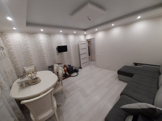 Продам двухкомнатную (2-комн.) квартиру, Колхозная ул, 20, Услонь д