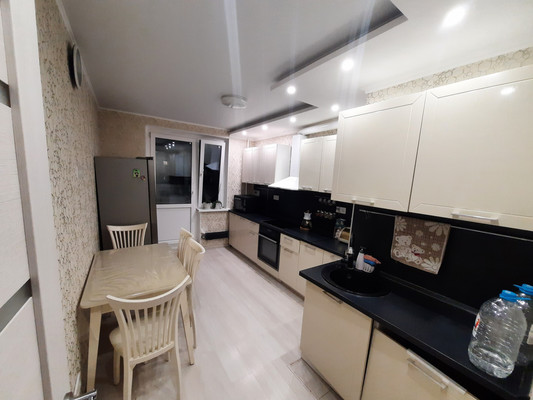 Продам двухкомнатную (2-комн.) квартиру, Колхозная ул, 20, Услонь д