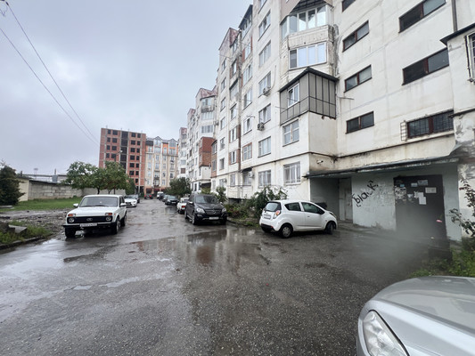Продам многокомнатную квартиру, Осетинская ул, 146, Нальчик г
