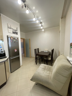 Продам двухкомнатную (2-комн.) квартиру, Бунина ул, 20, Липецк г