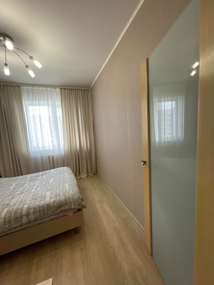 Продам двухкомнатную (2-комн.) квартиру, Бунина ул, 20, Липецк г