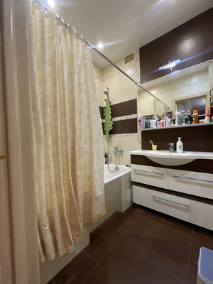 Продам двухкомнатную (2-комн.) квартиру, Бунина ул, 20, Липецк г