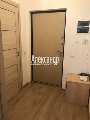 Продам многокомнатную квартиру, Шувалова ул, 27/7, Мурино п