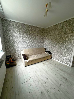 Продам двухкомнатную (2-комн.) квартиру, Орудийная ул, 32б, Калининград г