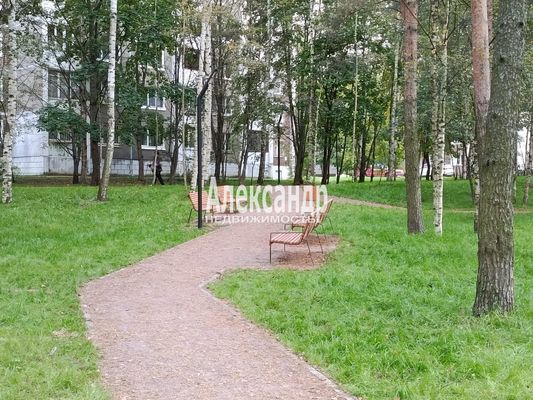 Продам трехкомнатную (3-комн.) квартиру, Мира ул, 32к2, Всеволожск г