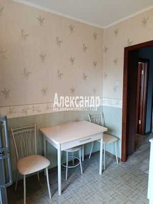 Продам трехкомнатную (3-комн.) квартиру, Мира ул, 32к2, Всеволожск г