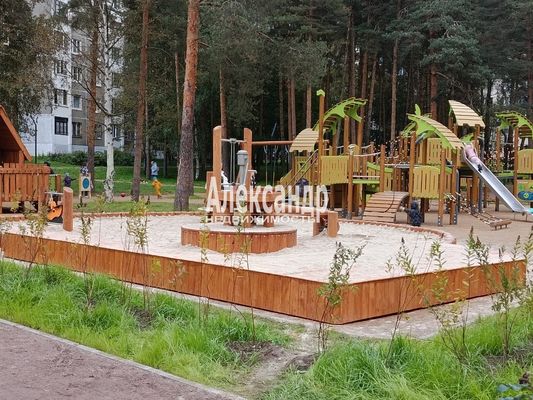 Продам трехкомнатную (3-комн.) квартиру, Мира ул, 32к2, Всеволожск г