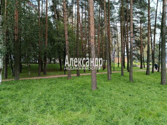 Продам трехкомнатную (3-комн.) квартиру, Мира ул, 32к2, Всеволожск г