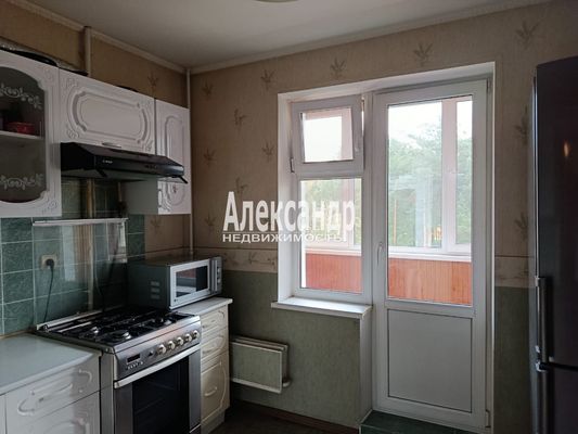 Продам трехкомнатную (3-комн.) квартиру, Мира ул, 32к2, Всеволожск г