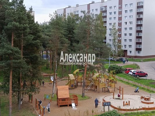 Продам трехкомнатную (3-комн.) квартиру, Мира ул, 32к2, Всеволожск г