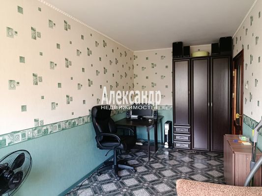 Продам трехкомнатную (3-комн.) квартиру, Мира ул, 32к2, Всеволожск г
