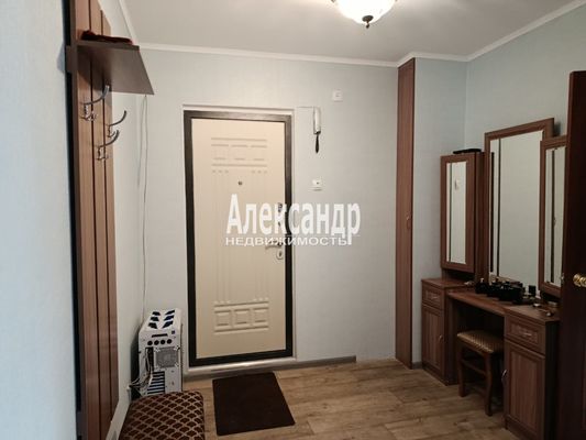 Продам трехкомнатную (3-комн.) квартиру, Мира ул, 32к2, Всеволожск г