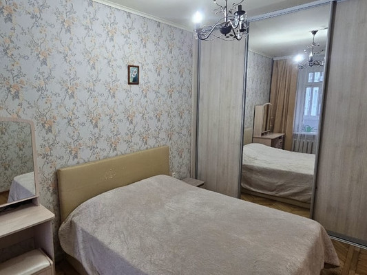 Продам трехкомнатную (3-комн.) квартиру, Чехова пр-кт, 34, Ростов-на-Дону г