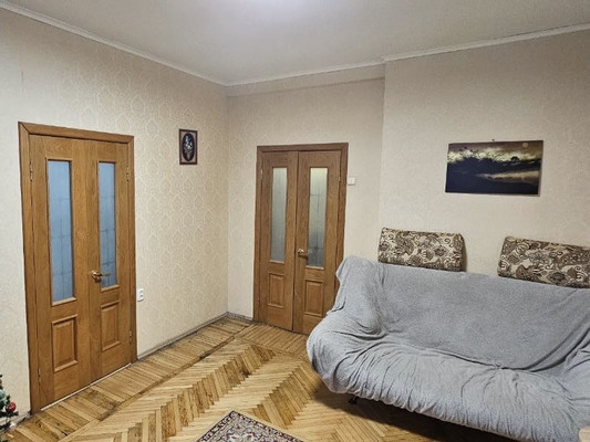 Продам трехкомнатную (3-комн.) квартиру, Чехова пр-кт, 34, Ростов-на-Дону г