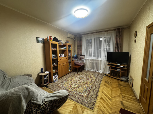 Продам трехкомнатную (3-комн.) квартиру, Чехова пр-кт, 34, Ростов-на-Дону г