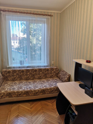 Продам трехкомнатную (3-комн.) квартиру, Чехова пр-кт, 34, Ростов-на-Дону г