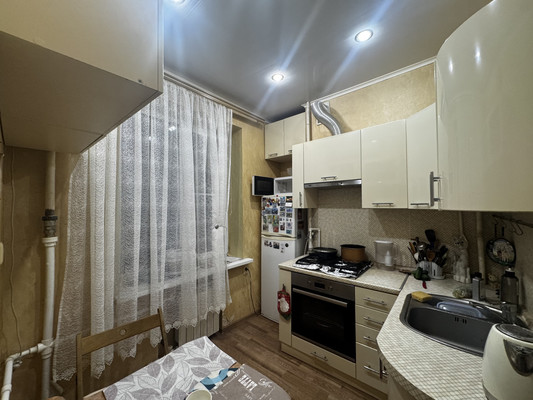 Продам трехкомнатную (3-комн.) квартиру, Чехова пр-кт, 34, Ростов-на-Дону г