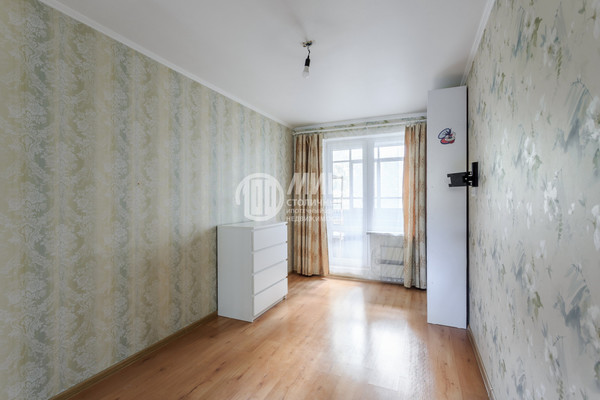 Продам трехкомнатную (3-комн.) квартиру, Дружбы ул, 8, Химки г