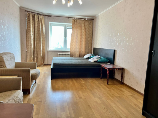 Продам двухкомнатную (2-комн.) квартиру, Академическая пл, 3, Троицк г