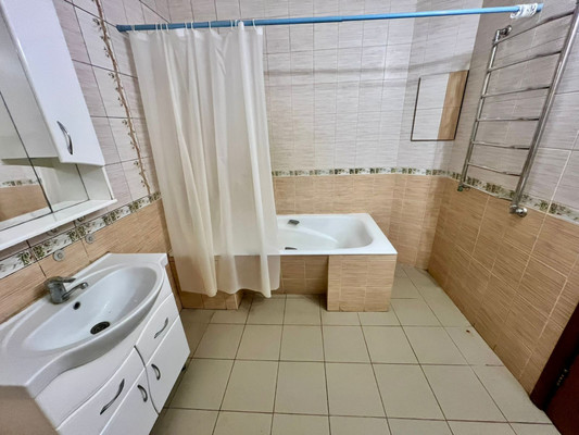 Продам двухкомнатную (2-комн.) квартиру, Академическая пл, 3, Троицк г