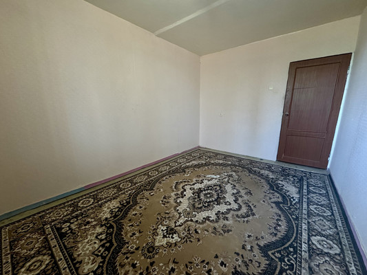 Продам трехкомнатную (3-комн.) квартиру, 8-я Железнодорожная ул, 57, Астрахань г