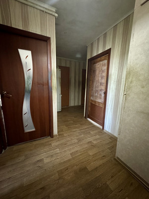 Продам трехкомнатную (3-комн.) квартиру, 8-я Железнодорожная ул, 57, Астрахань г