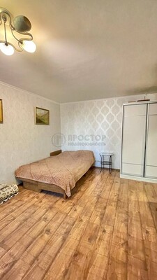 Продам двухкомнатную (2-комн.) квартиру, Лётчика Бабушкина ул, 33к1, Москва г