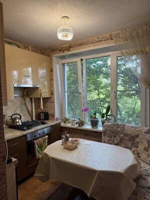 Продам двухкомнатную (2-комн.) квартиру, Лётчика Бабушкина ул, 33к1, Москва г