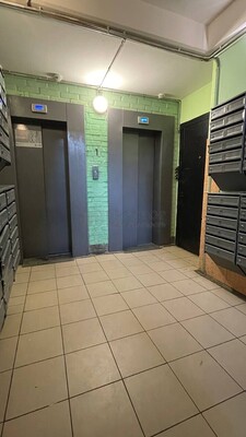 Продам двухкомнатную (2-комн.) квартиру, Лётчика Бабушкина ул, 33к1, Москва г