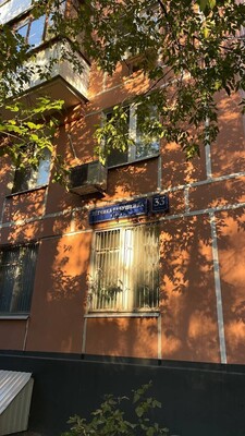 Продам двухкомнатную (2-комн.) квартиру, Лётчика Бабушкина ул, 33к1, Москва г