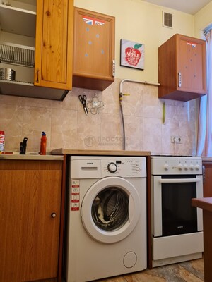 Продам двухкомнатную (2-комн.) квартиру, Люсиновская ул, 48-50к10, Москва г