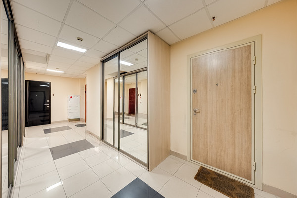 Продам многокомнатную квартиру, Ходынский б-р, 5к4, Москва г
