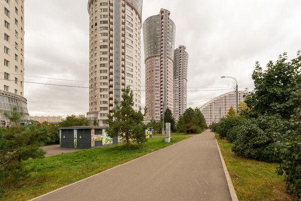 Продам многокомнатную квартиру, Ходынский б-р, 5к4, Москва г