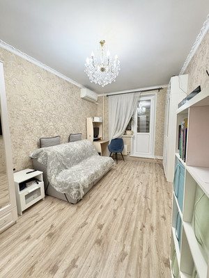 Продам двухкомнатную (2-комн.) квартиру, Горчакова ул, 1к3, Москва г