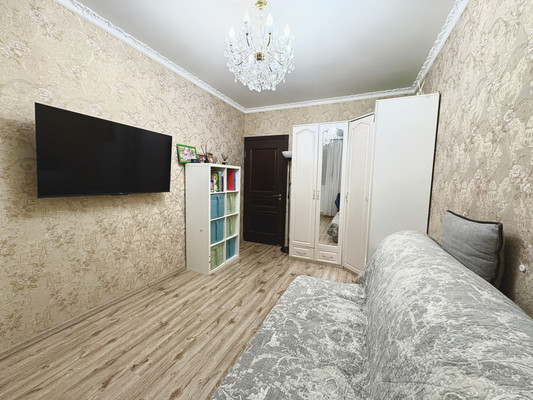 Продам двухкомнатную (2-комн.) квартиру, Горчакова ул, 1к3, Москва г