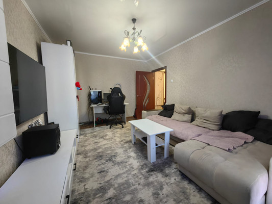 Продам двухкомнатную (2-комн.) квартиру, Индустриальная ул, 9, Волгодонск г