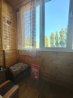 Продам двухкомнатную (2-комн.) квартиру, Индустриальная ул, 9, Волгодонск г