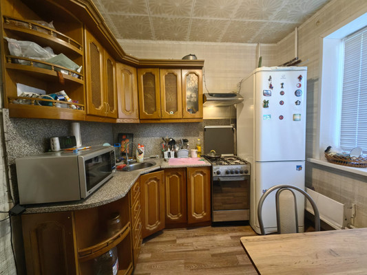 Продам двухкомнатную (2-комн.) квартиру, Индустриальная ул, 9, Волгодонск г