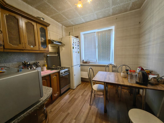 Продам двухкомнатную (2-комн.) квартиру, Индустриальная ул, 9, Волгодонск г