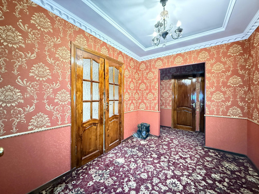 Продам трехкомнатную (3-комн.) квартиру, Шогенова ул, 18, Нальчик г