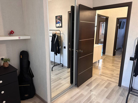 Продам трехкомнатную (3-комн.) квартиру, Чернышевского ул, 108, Красноярск г